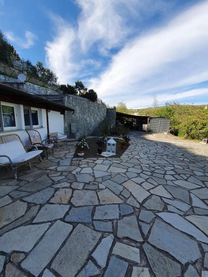 Casa Intera Indipendente Con Giardino Privato Villa Imperia Exterior foto
